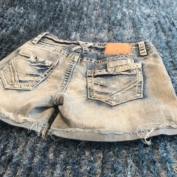 Amethyst Jean Shorts - Picture 4 of 8